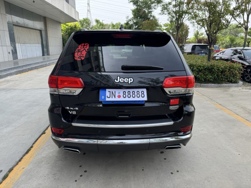 济宁15年Jeep大切诺基8