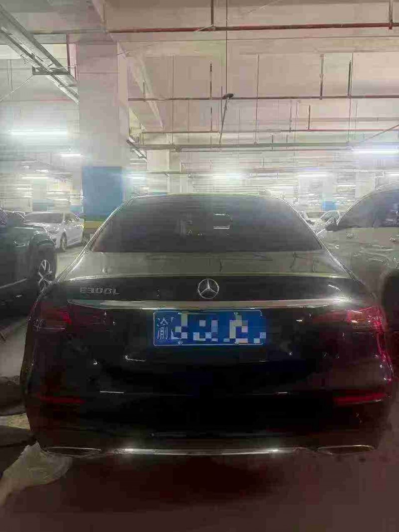 重庆21年奔驰E8