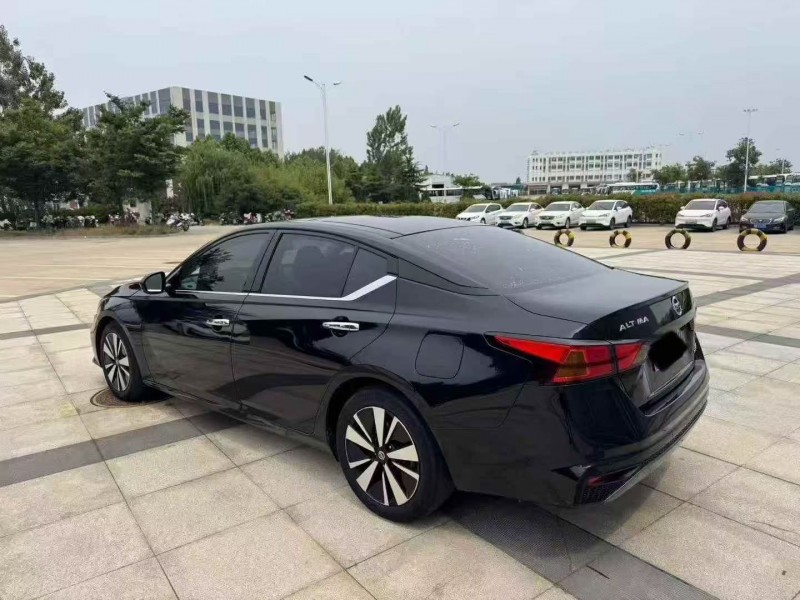 潍坊20年日产天籁8