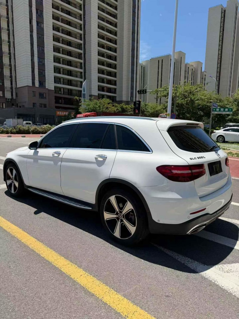 东营19年奔驰GLC9