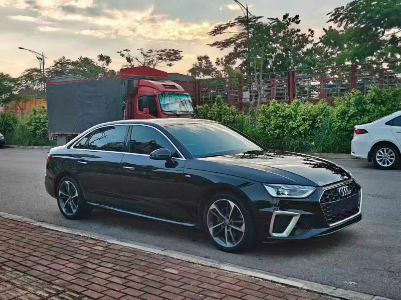 南宁21年奥迪A4L3