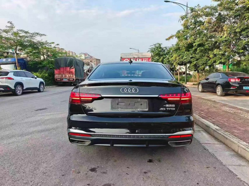 南宁21年奥迪A4L9