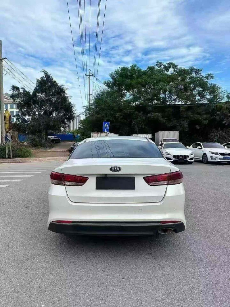 南宁17年起亚K59