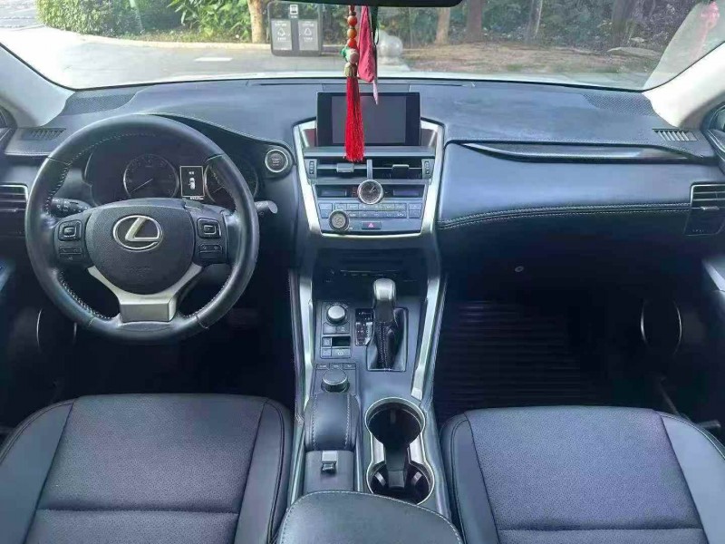 广州17年雷克萨斯NX5