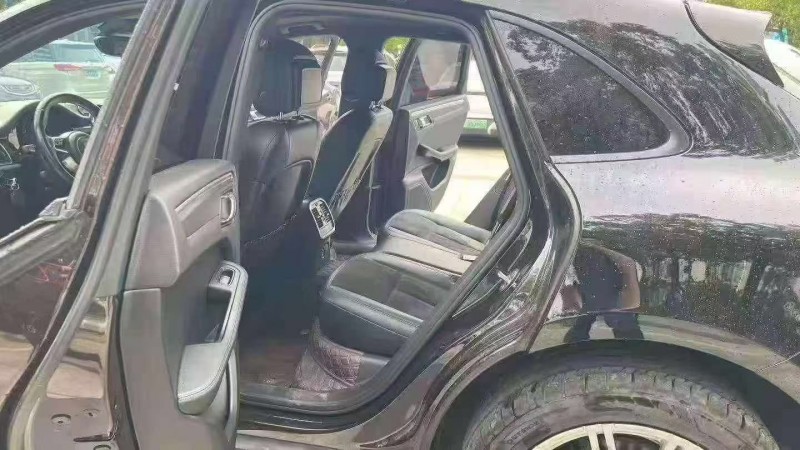 淮安17年保时捷Macan5