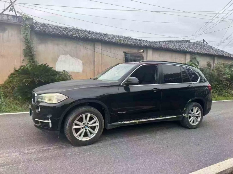 新余14年宝马X52
