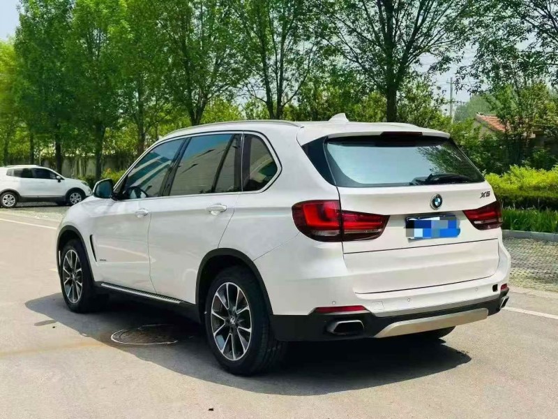 济宁19年宝马X56