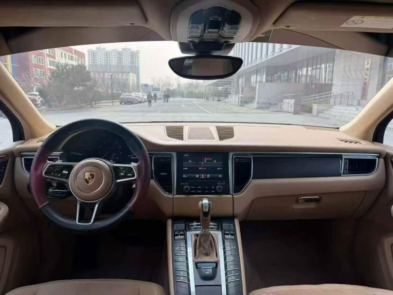 东营16年保时捷Macan5