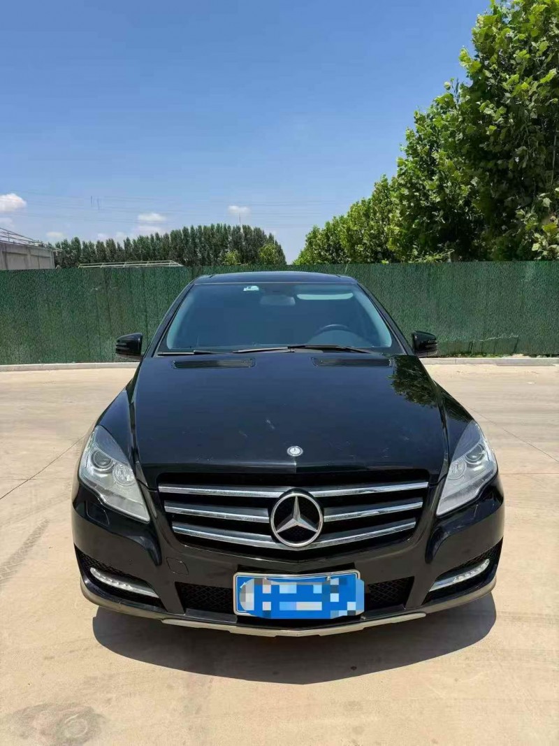 东营17年奔驰R1