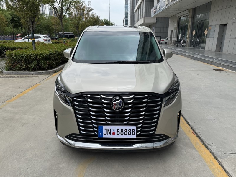 济宁23年别克GL81