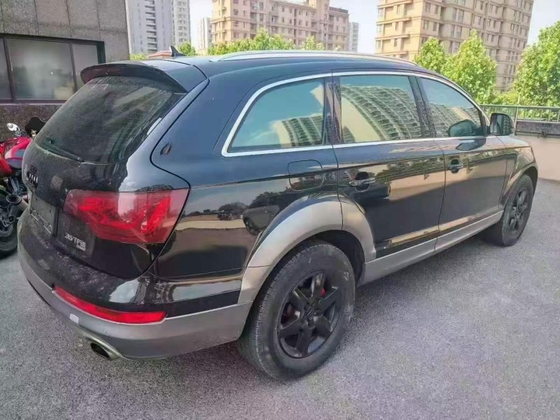 济南13年奥迪Q78