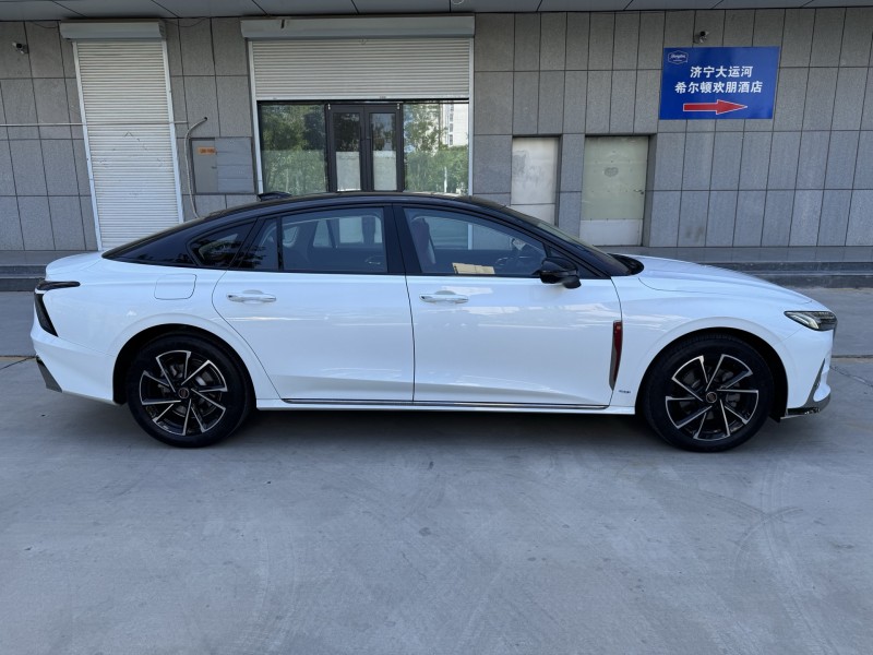 济宁25年红旗H67