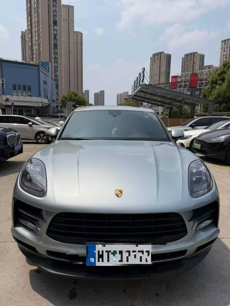 南通20年保时捷Macan1
