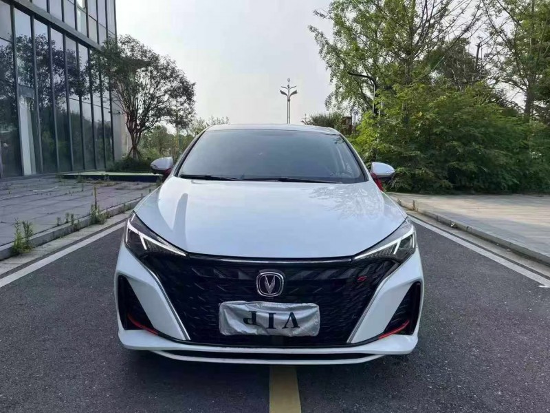 邵阳25年长安汽车逸动1