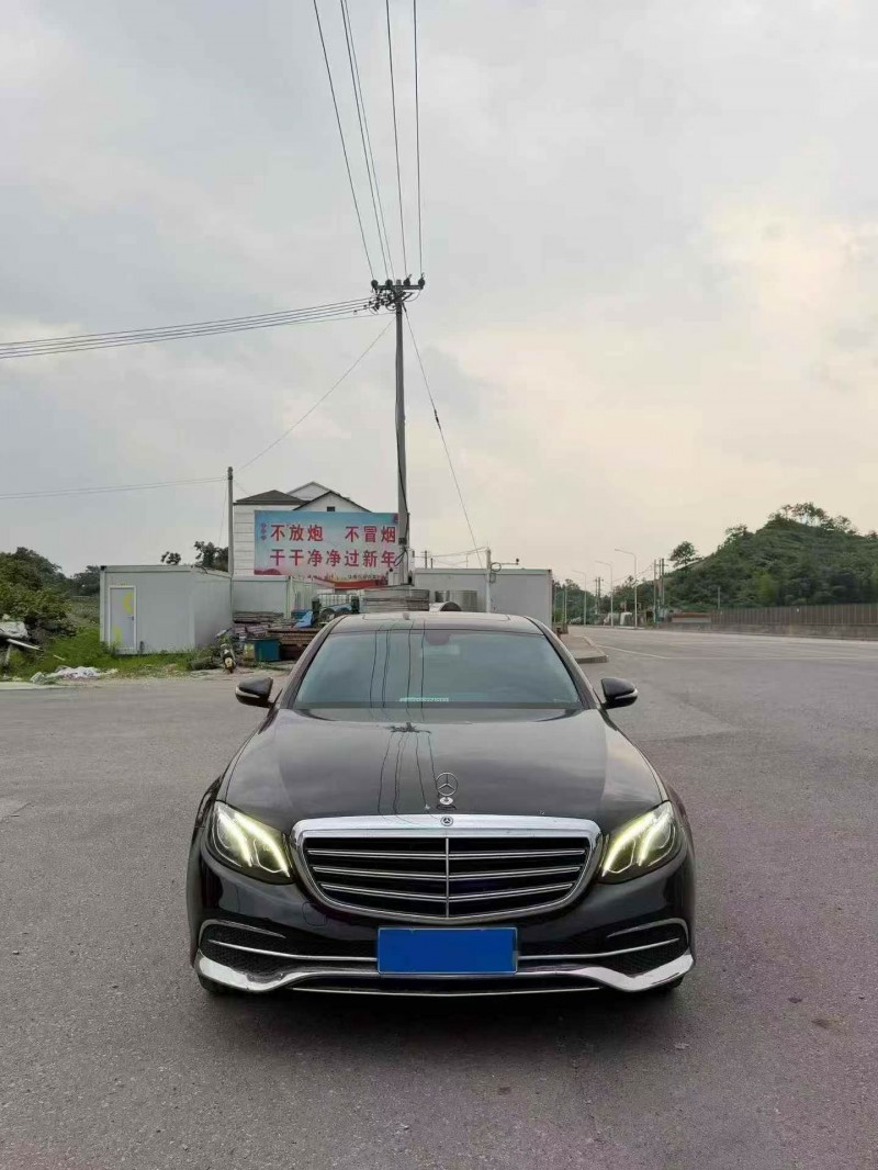 张家界19年奔驰E1