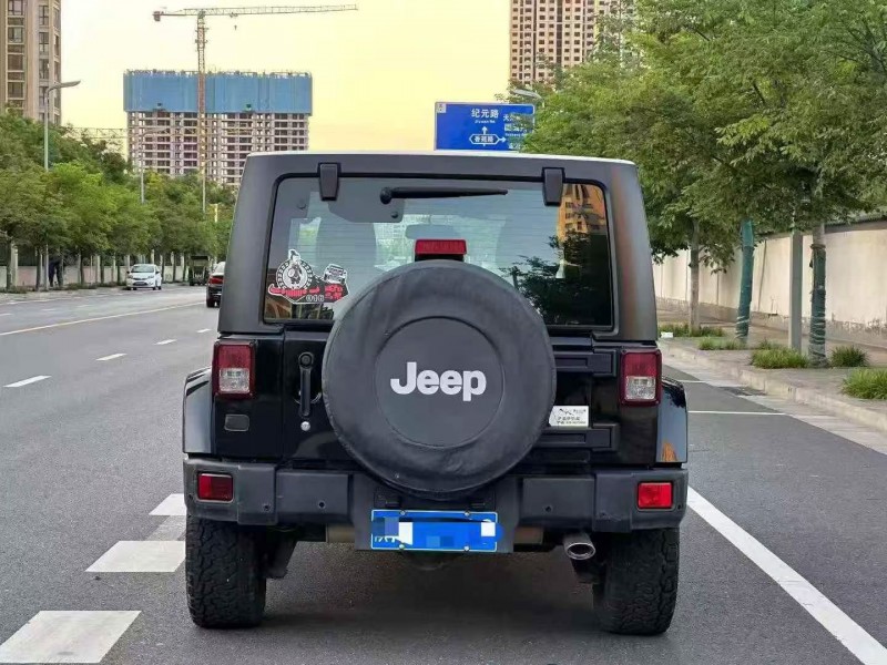 焦作18年Jeep牧马人9