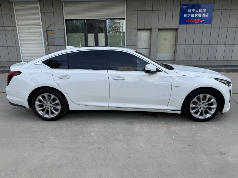 济宁23年凯迪拉克CT54