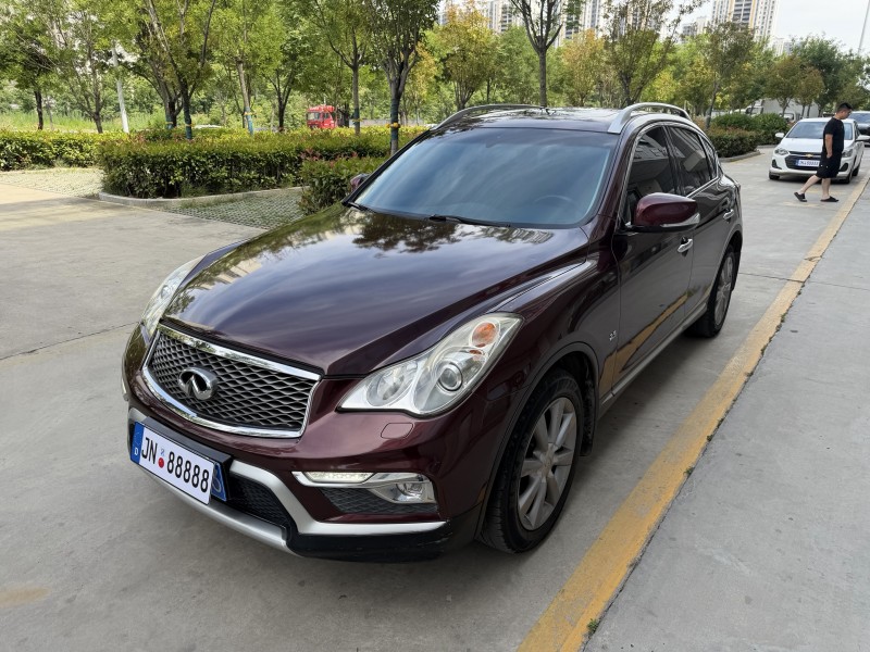 济宁15年英菲尼迪QX502