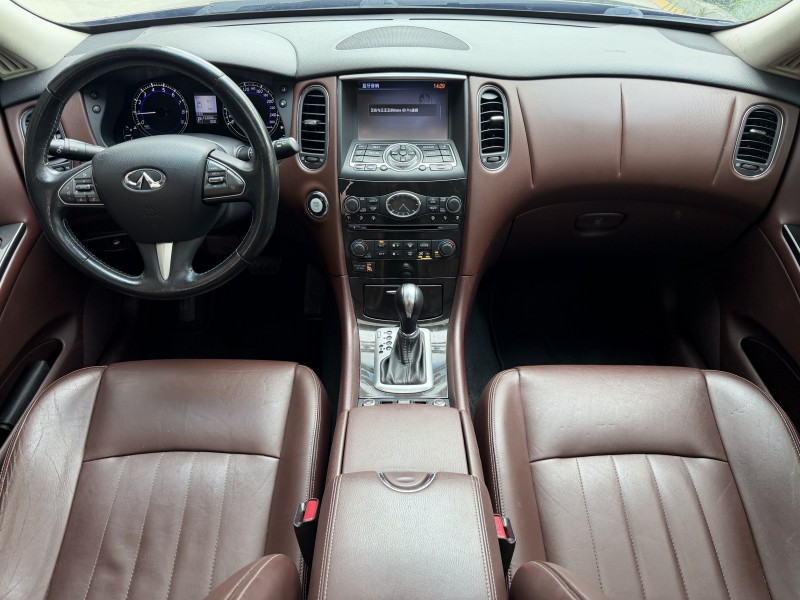 济宁15年英菲尼迪QX504