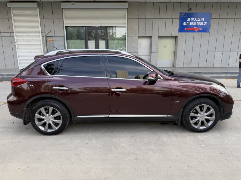 济宁15年英菲尼迪QX507