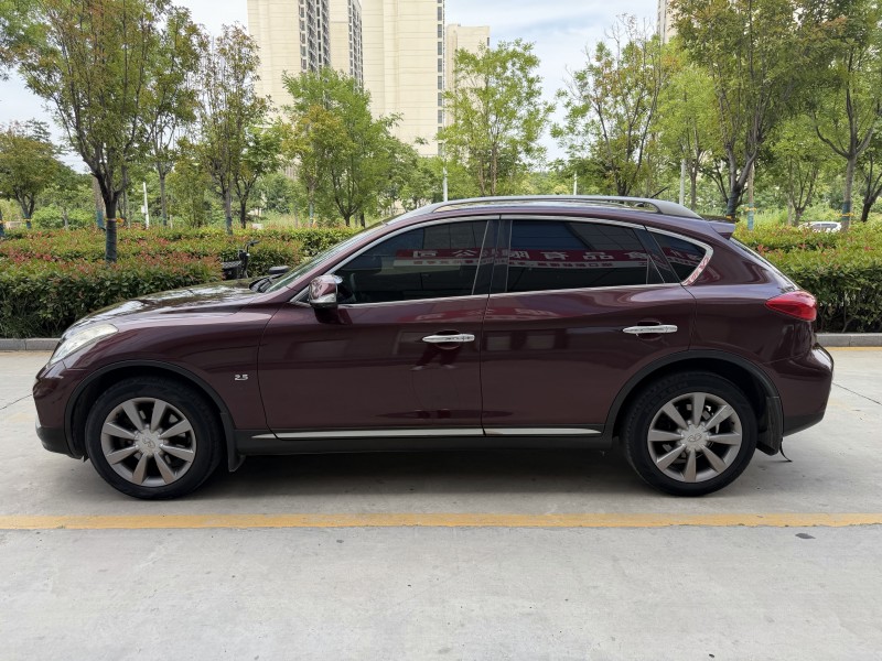 济宁15年英菲尼迪QX509