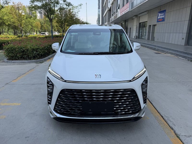 济宁25年别克GL81