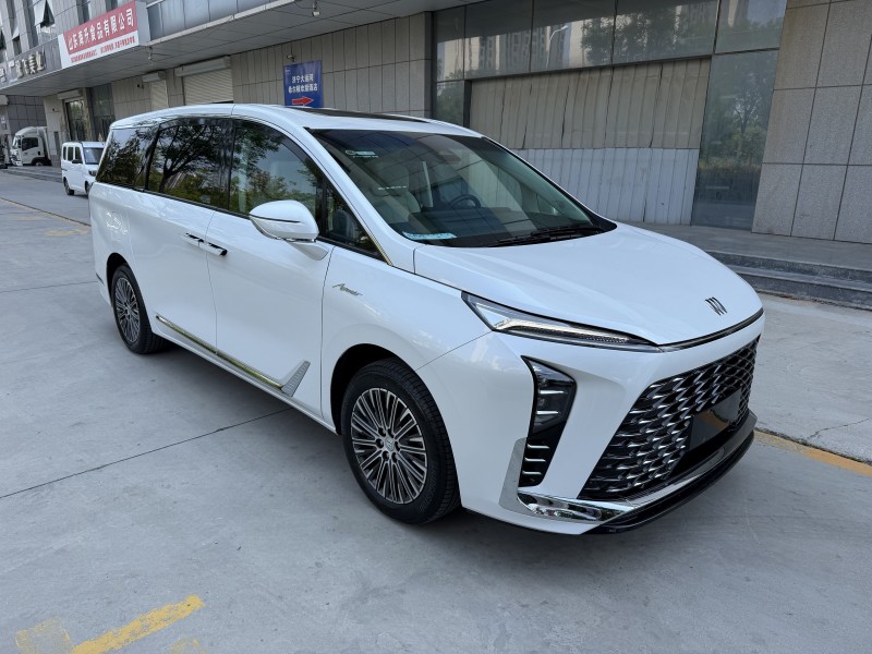 济宁25年别克GL82