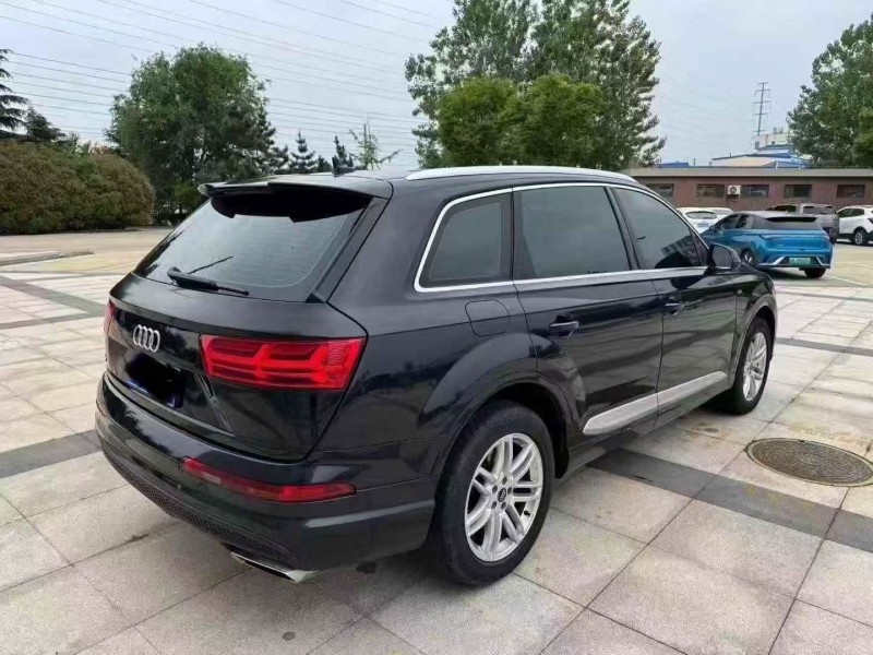东营17年奥迪Q79