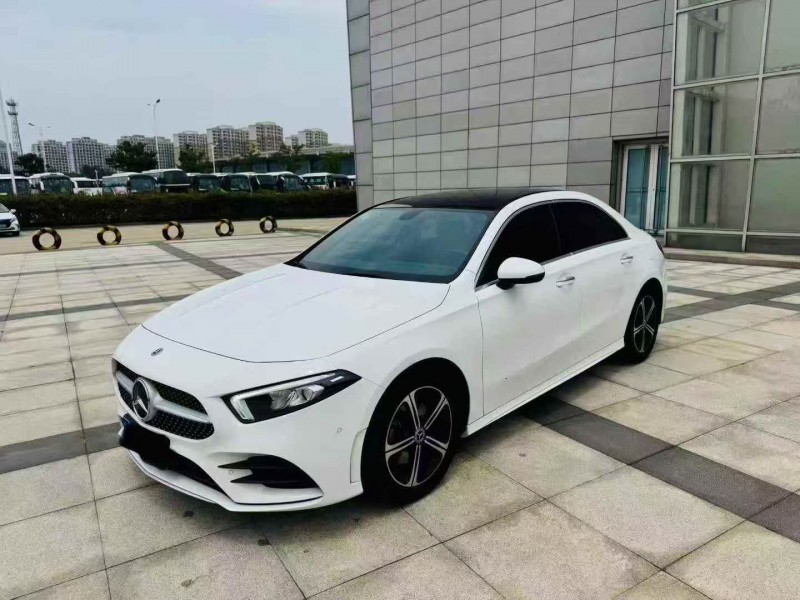 烟台22年奔驰A3