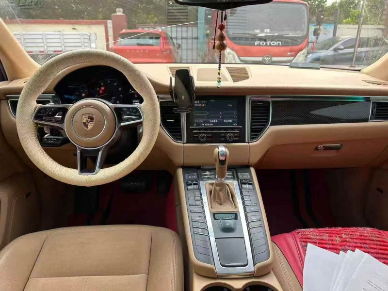 东营16年保时捷Macan5