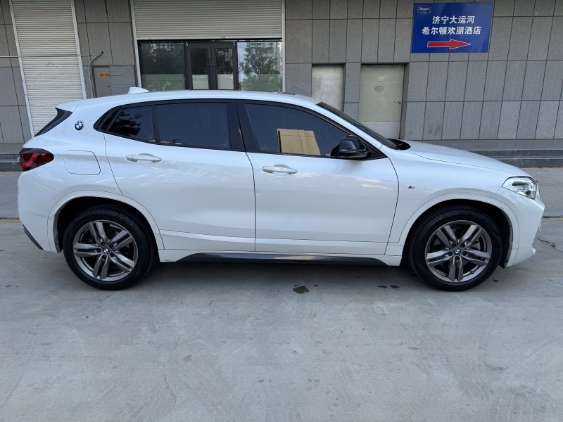 济宁23年宝马X28