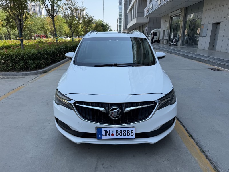 济宁21年别克GL61