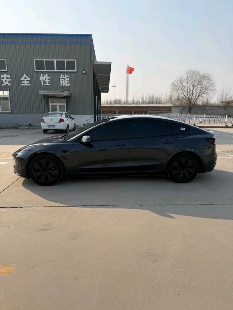 廊坊25年特斯拉MODEL 32