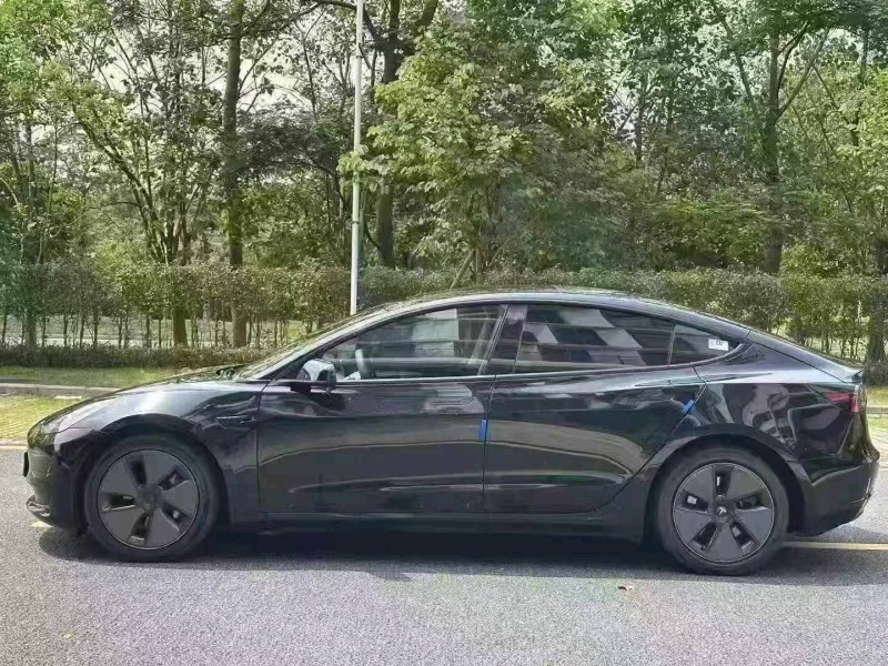 广州23年特斯拉MODEL 37