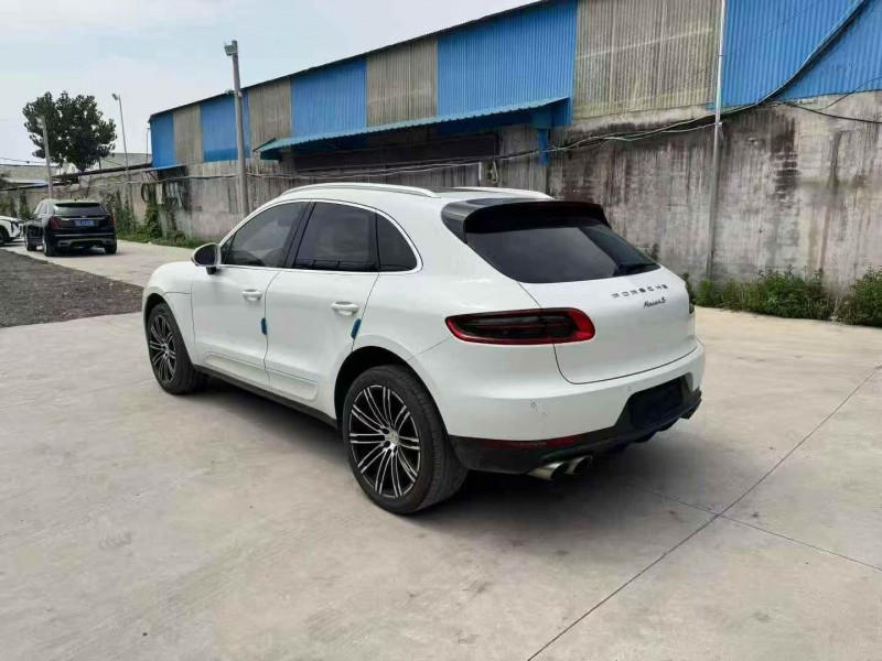 东营15年保时捷Macan8