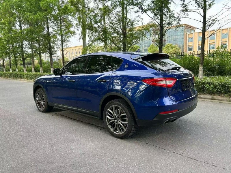 徐州19年玛莎拉蒂Levante7