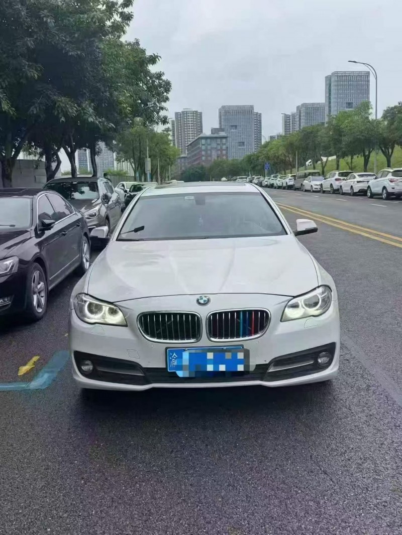 重庆17年宝马5系1