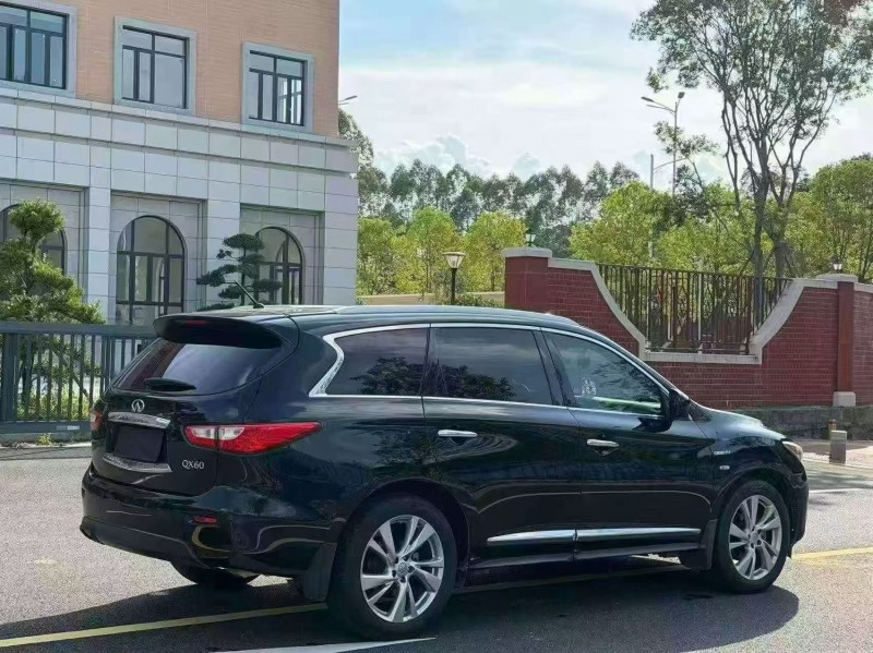 莆田15年英菲尼迪QX604