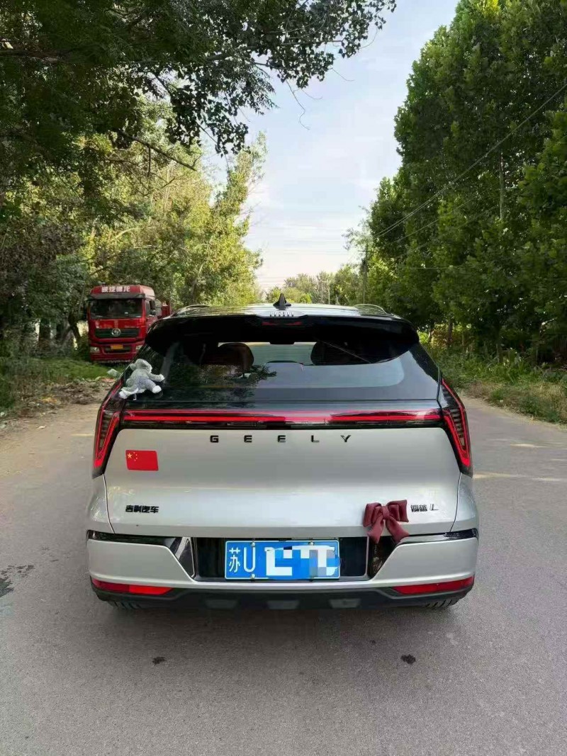 南通25年吉利博越9