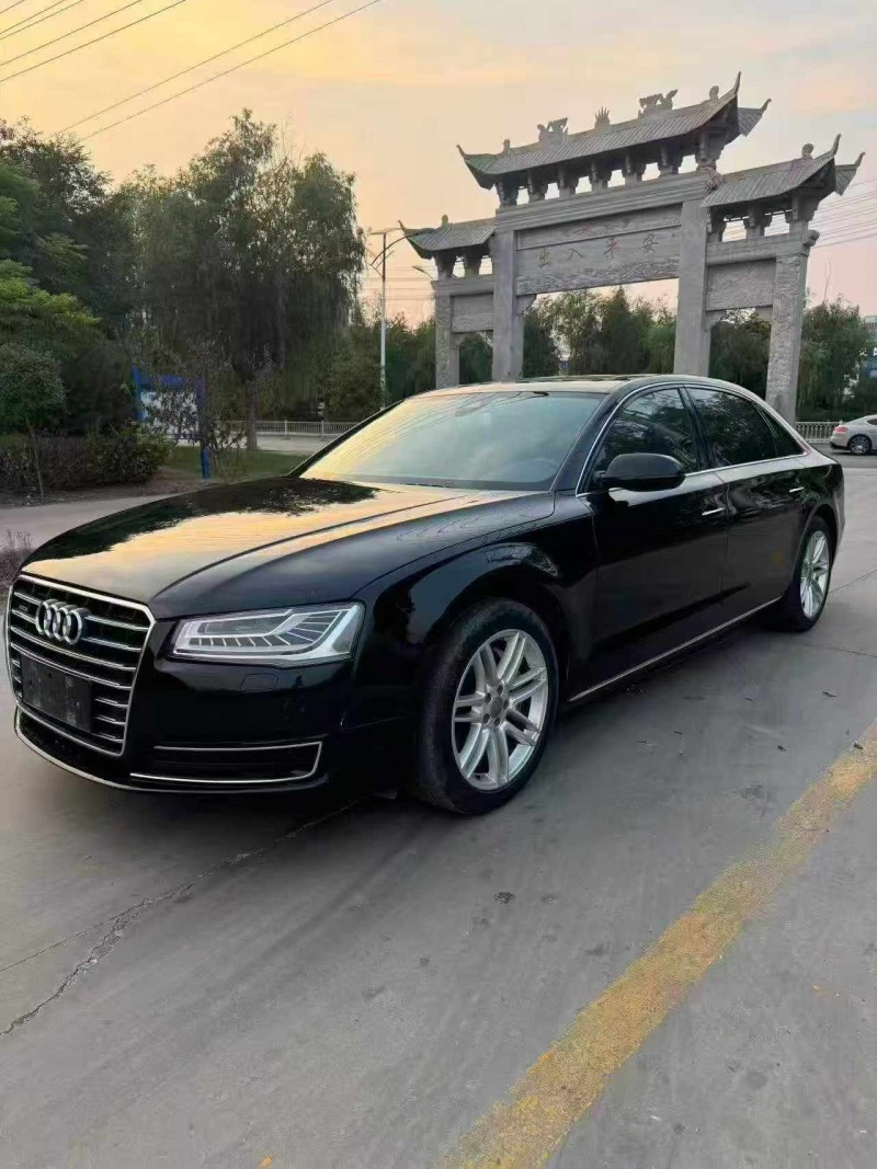 烟台17年奥迪A8L2