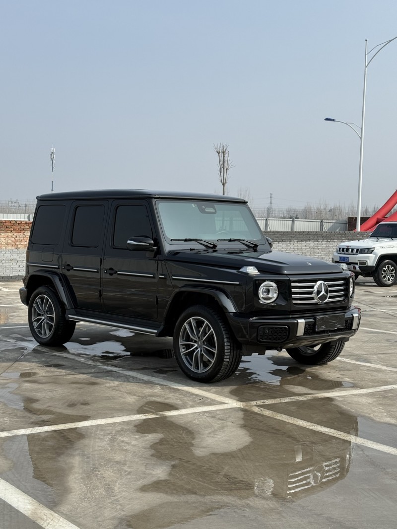新乡25年奔驰G2