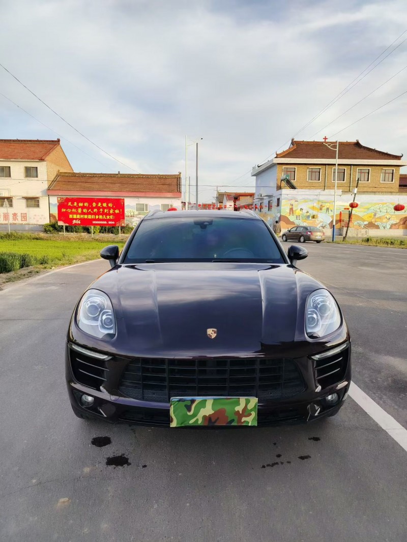 运城16年保时捷Macan1