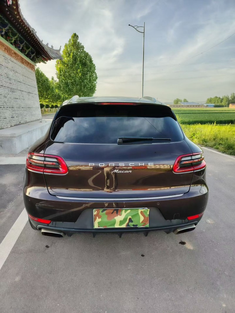 运城16年保时捷Macan9