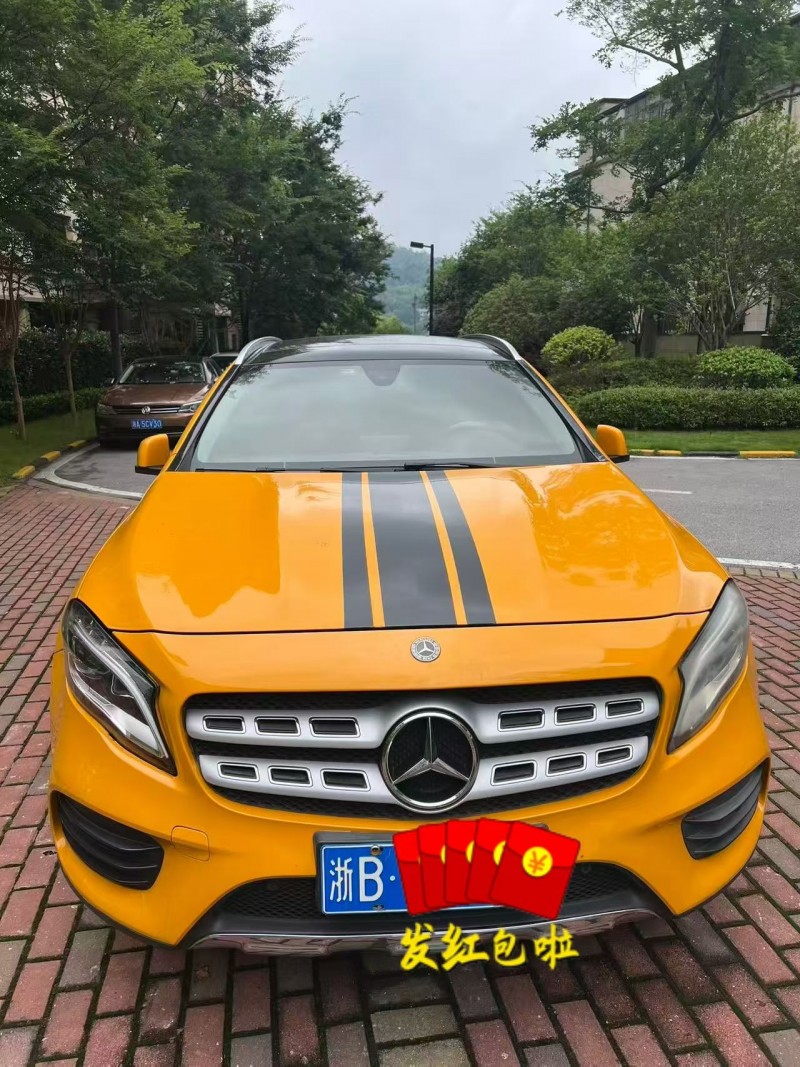 长沙19年奔驰GLA3