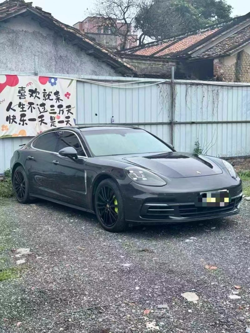 广州18年保时捷帕拉梅拉2