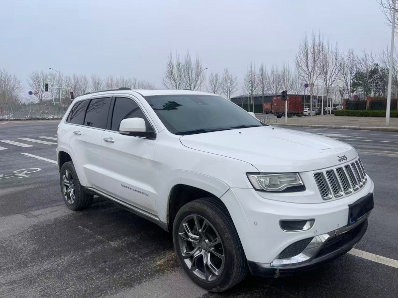郑州15年Jeep大切诺基2