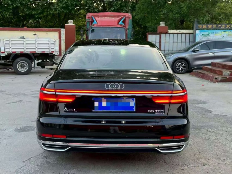 枣庄18年奥迪A8L8