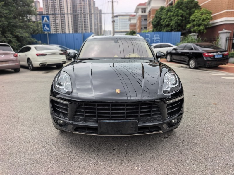 桂林15年保时捷Macan1