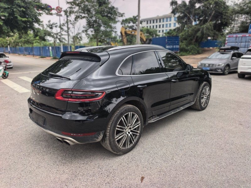 桂林15年保时捷Macan7