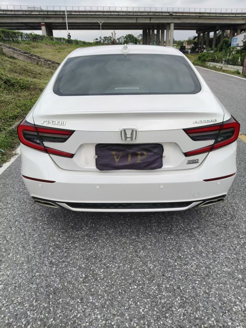 广州22年本田雅阁4